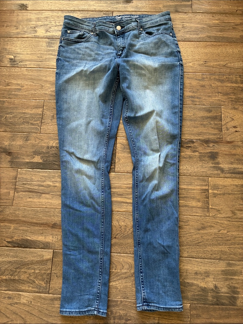 GAP Women's Skinny Jeans in Faded Blue Wash